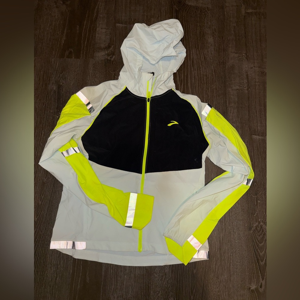 Brooks running jacket